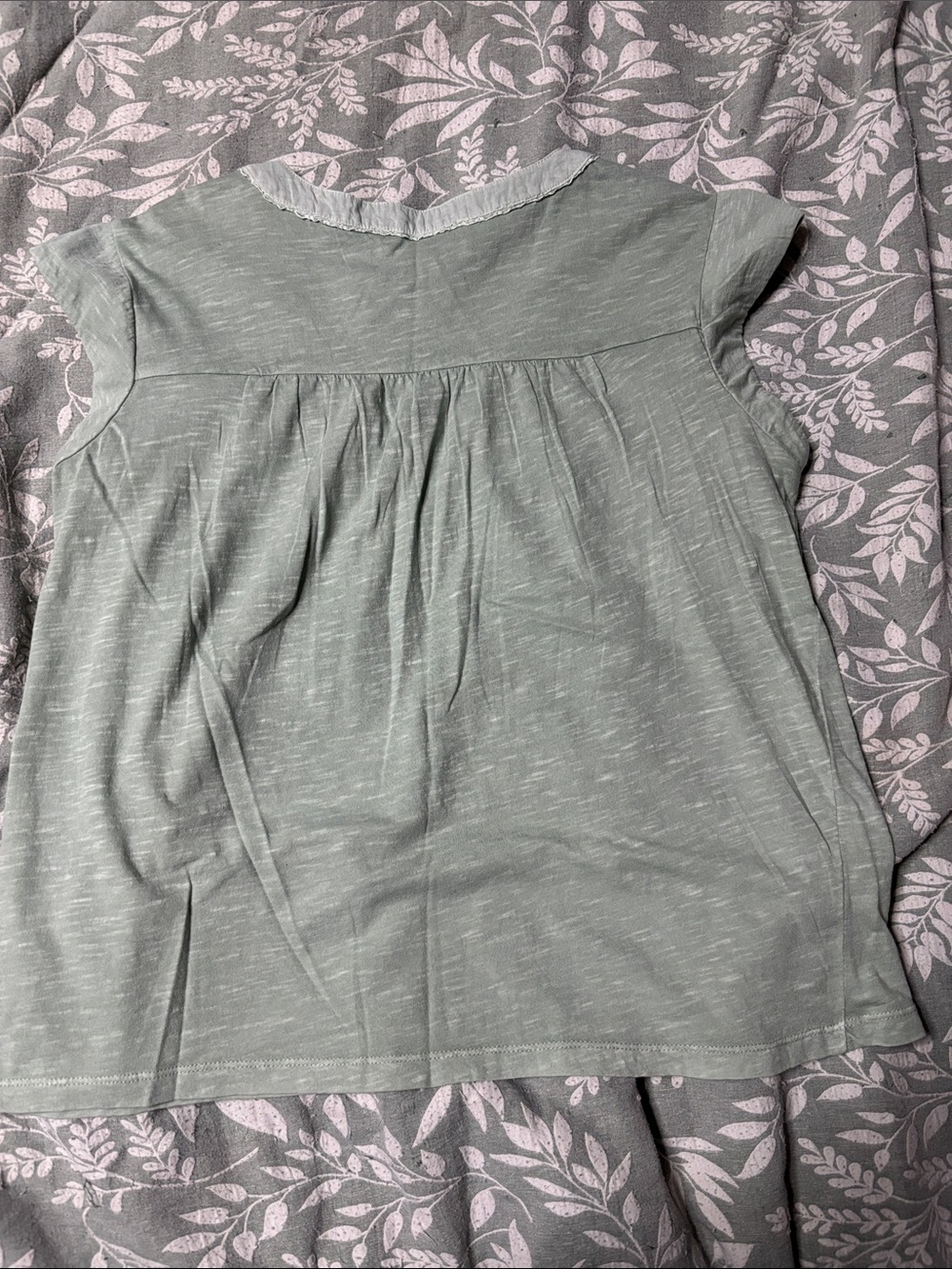 Lucky Brand Sage Green Crochet Yoke Sleeveless Henley Top - Picture 3 of 3